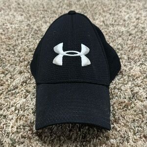 Men’s Under Armour Black Fitted Hat Cap